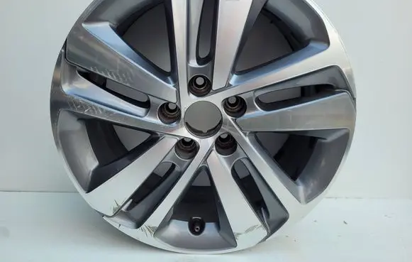 Peugeot Traveller R17 alloy rim 9810098577 SP9810098577