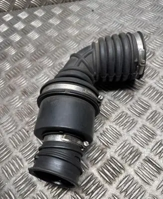 Opel Insignia A Turbo air intake inlet pipe/hose 22945619 4013405A 454918663