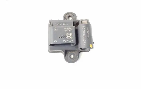 Mercedes-Benz E C207 W207 Glow plug pre-heat relay A6519000900