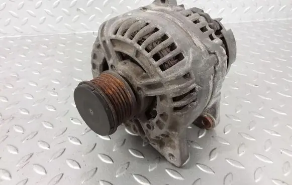 Nissan Qashqai Generator/alternator 8200728292 0124525140