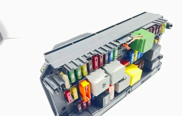 Mercedes-Benz C W204 SAM control unit A2129006724 A2129015104 A2129027102