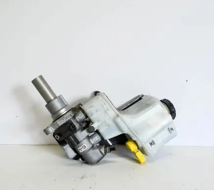 Volkswagen Golf VII Brake fluid reservoir 