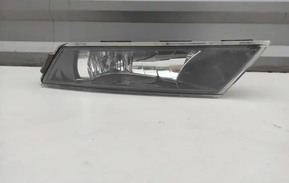 Skoda Superb B8 (3V) Front fog light 3V0941700