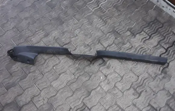 Volkswagen PASSAT B7 Front sill trim cover 3C0853369