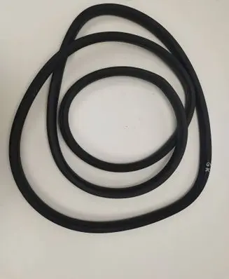 Volkswagen Amarok Rear door rubber seal (on body) 