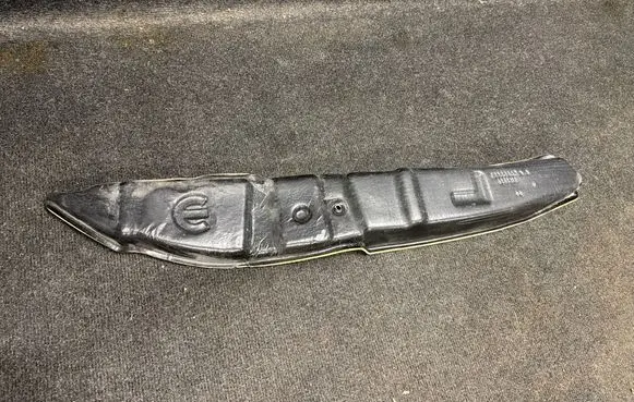 Jeep Grand Cherokee WL Fender foam support/seal 68360887AA 19596M
