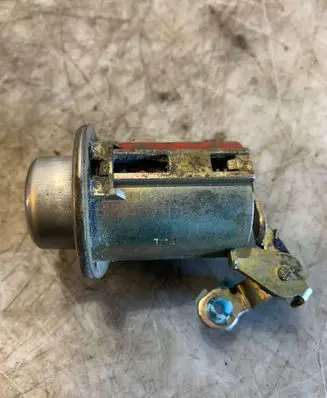 Opel Frontera A Tailgate exterior lock 7718