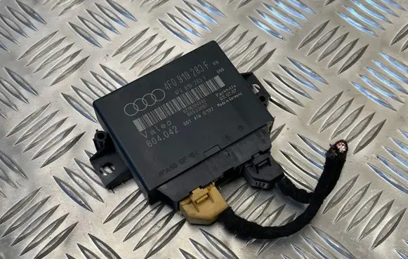 Audi Q7 4L Parking PDC control unit/module 4F0919283F 4F0910283F