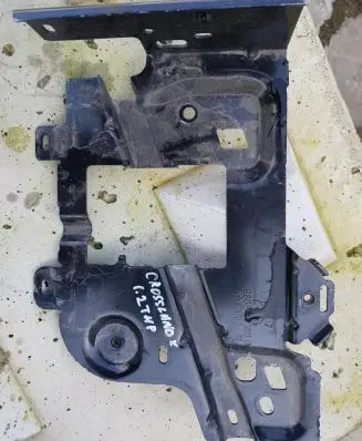 Opel Crossland X Other engine bay part 9806487180