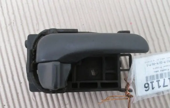 Nissan Primera Front door interior handle