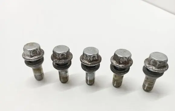 Volvo XC60 Nuts/bolts 