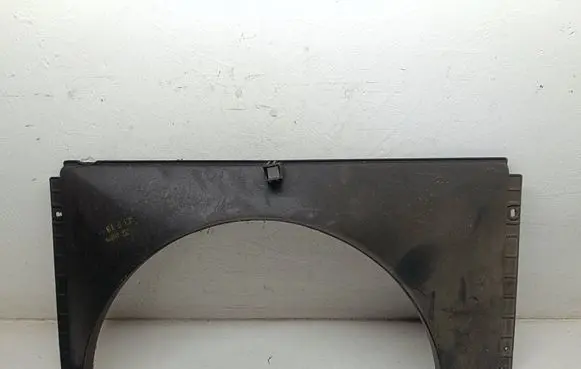 KIA Sorento Intercooler air channel guide 