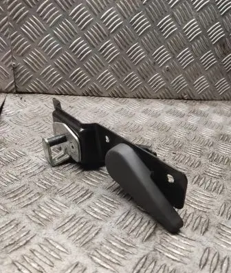 Opel Vivaro Loading door interior handle 8200006260l