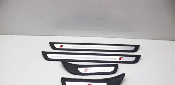 Audi Q5 SQ5 sill trim set (inner) 8R0853376 8R0853375