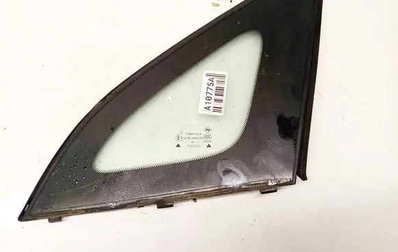 Nissan e-NV200 Front triangle window/glass 