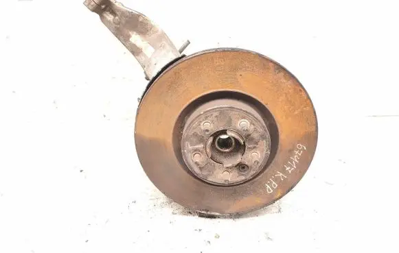 Land Rover Discovery 4 - LR4 Front wheel hub