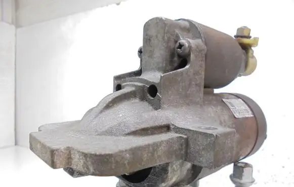 Mazda 626 Starter motor M00T90981