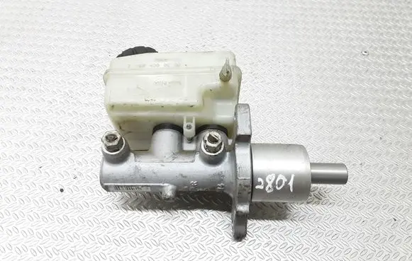 Master brake cylinder