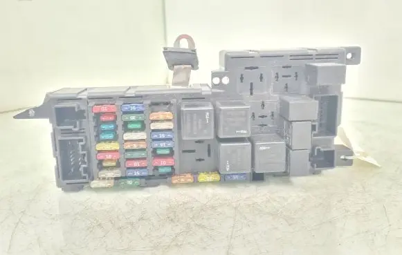 Volvo S60 Fuse module 518323324 8637841 9441158
