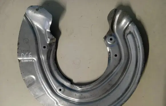 BMW 4 F32 F33 Front brake disc dust cover plate 6872081