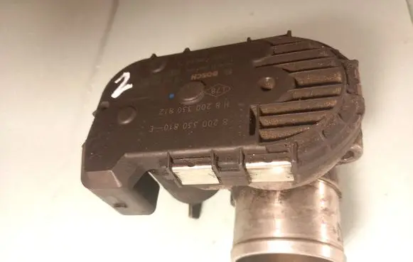 Renault Trafic II (X83) Throttle valve 8200330810 8200330810E