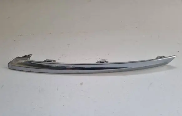 Volvo XC60 Front bumper splitter molding 32227905