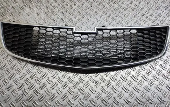 Chevrolet Cruze Front grill 96850786