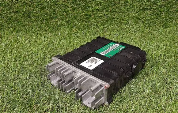 Audi 80 90 B3 Engine control unit/module ECU 443907403 0280000711