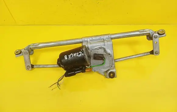 Opel Corsa B Front wiper linkage and motor 