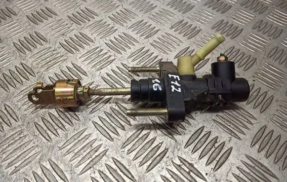 Toyota Corolla E120 E130 Clutch release bearing slave cylinder 