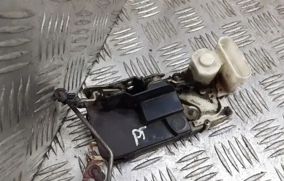 Alfa Romeo 147 Rear door lock B792