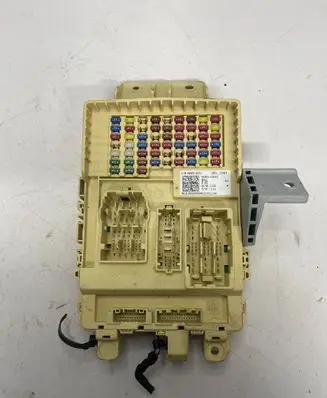 KIA Ceed Fuse module 91951gi161