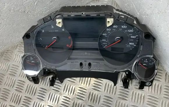 Audi A8 S8 D3 4E Speedometer (instrument cluster) 4E0920951B 110080101045 8E0910951B