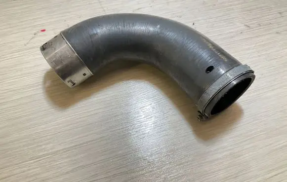Volvo XC90 Intercooler hose/pipe