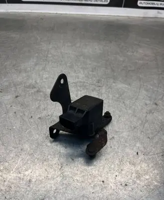 Mercedes-Benz E W210 Air suspension front height level sensor A0105427717