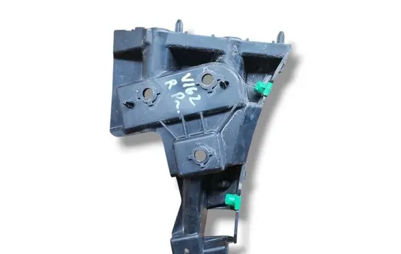Front bumper mounting bracket