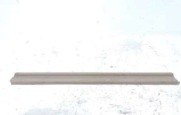 Mercedes-Benz E W124 Front sill trim cover