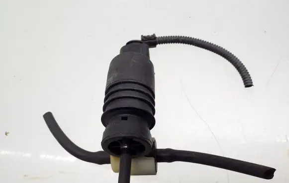 Audi A3 S3 8L Windscreen/windshield washer pump 1J0973722