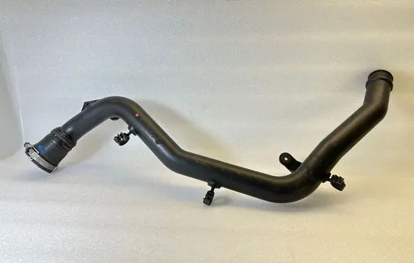Audi Q7 4L Intercooler hose/pipe 7L6145795S 7L6145770M