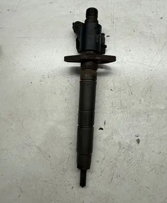 Fuel injector