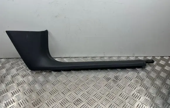 Skoda Octavia Mk2 (1Z) Front sill trim cover 1Z9868226
