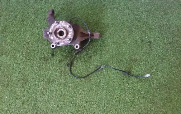 Front wheel hub