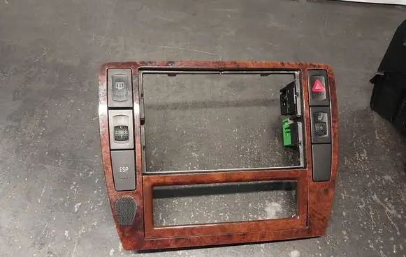 Volkswagen PASSAT B5.5 Radio/GPS head unit trim 3B0858069AS 3B0858757 1843115016