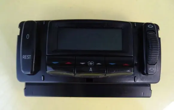 Mercedes-Benz S W220 Screen/display/small screen 2208300285