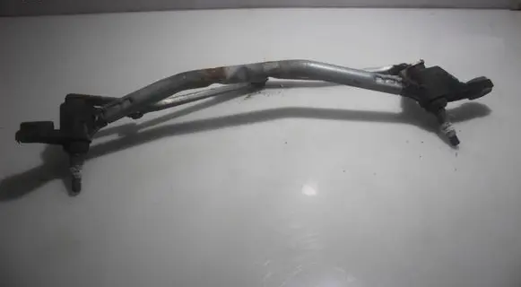 Renault Clio III Front wiper linkage 