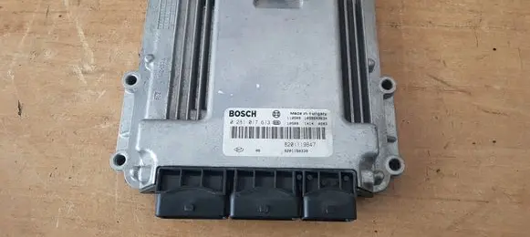Renault Laguna III Engine control unit/module 8201119647