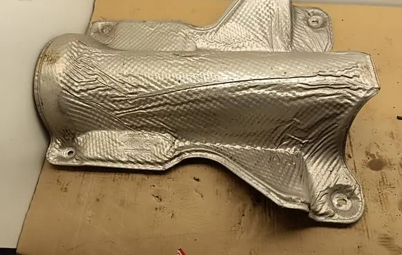 Dodge Durango III Heat shield in engine bay 