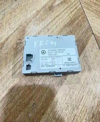 Mercedes-Benz E W211 Gateway control module A2115405645 A2114420000 A2115405745