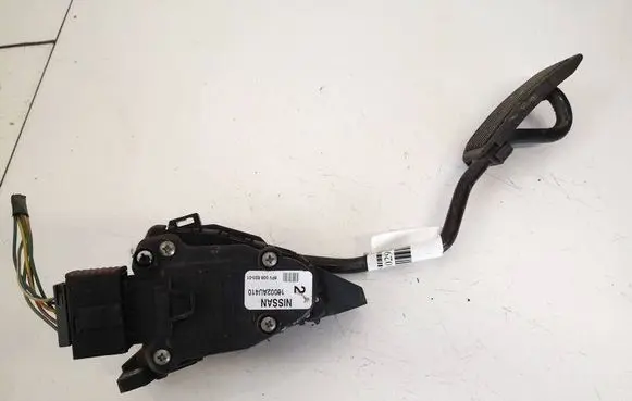 Nissan Primera Accelerator throttle pedal 18002au410