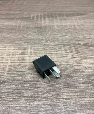 BMW 5 E39 Other relay 1393412 V23073B1005X18